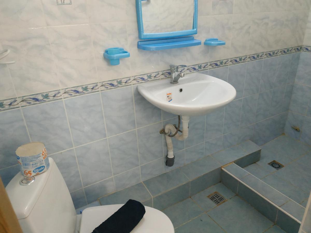 Guest House U Antoniny Gagra Exterior foto