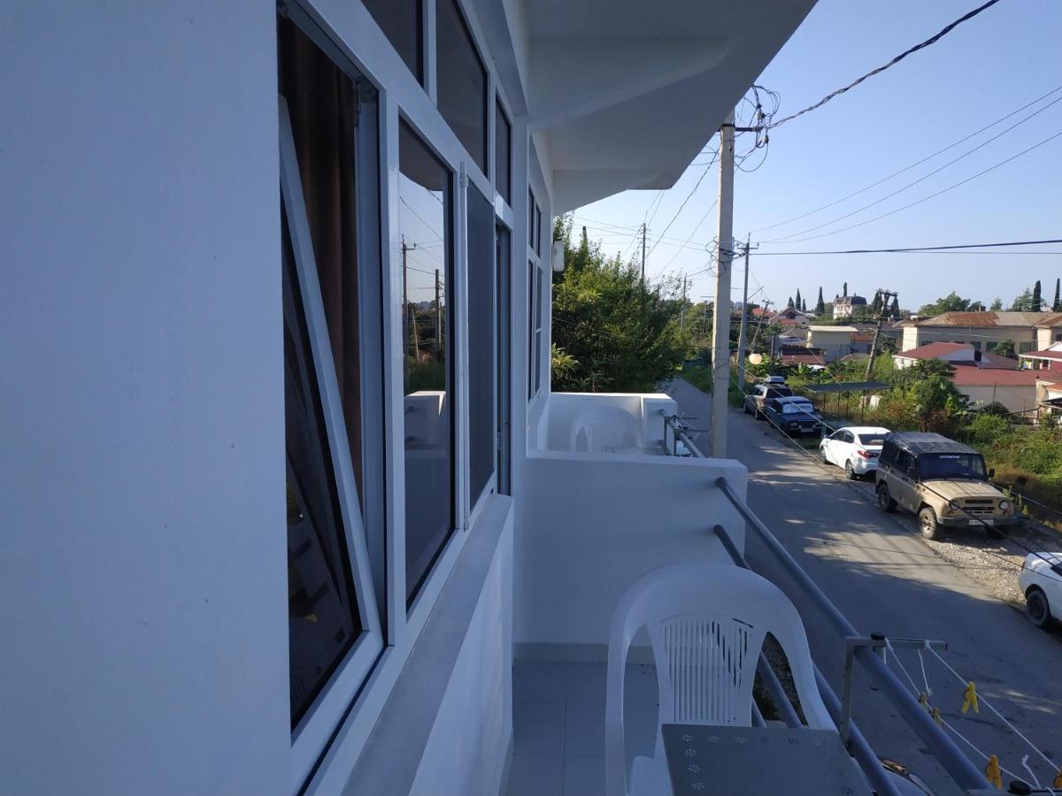 Guest House U Antoniny Gagra Exterior foto
